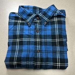 Women’s long flannel shirt button down collar single breast pocket blue & black